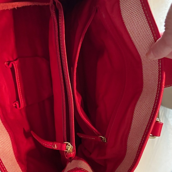 **NWT***Dooney & Bourke Pink and Red Tote Bag
This has never been used - Picture 4 of 7